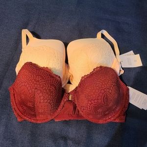 Set of Bras Size 34D